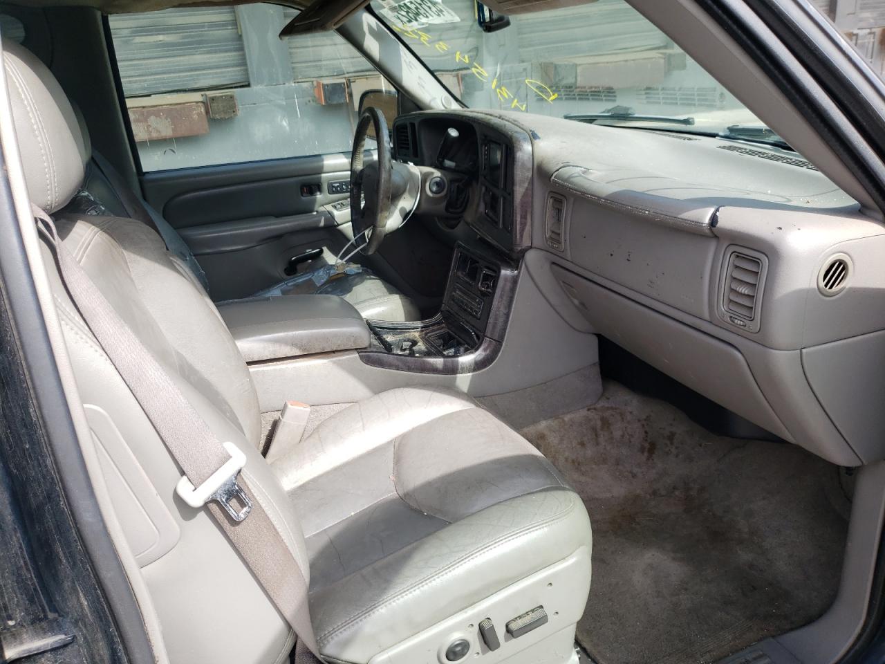 Photo 5 from auction – 2005 GMC YUKON DENA with VIN 1GKEK63U55J188747