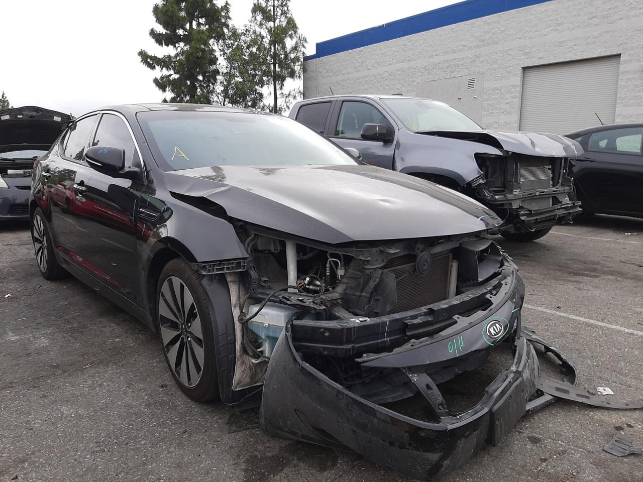 KIA OPTIMA SX 2012 with VIN 5XXGR4A67CG028105 - Photo from auction