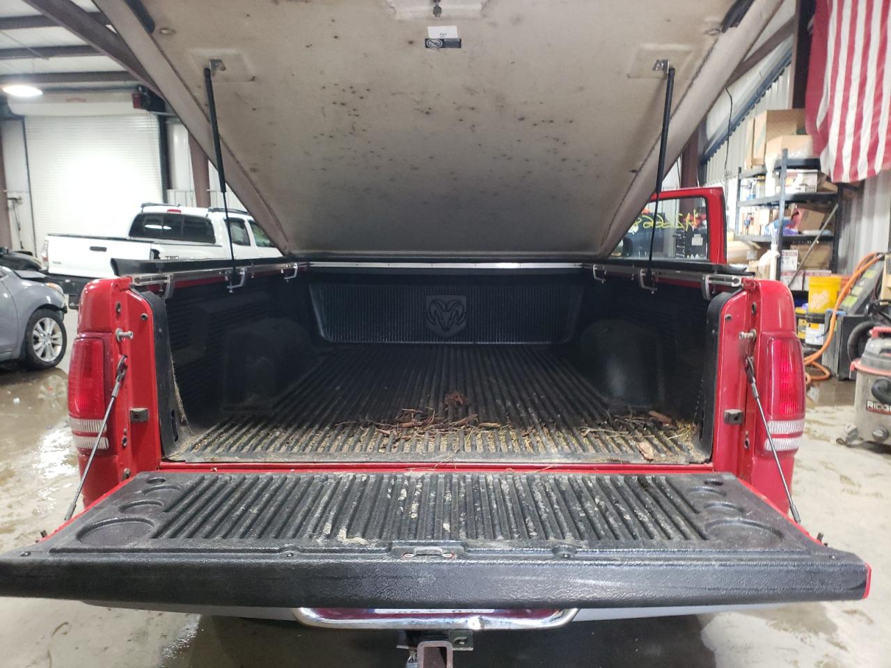 Photo 6 from auction – 2002 DODGE DAKOTA SLT with VIN 1B7GG42N92S508842