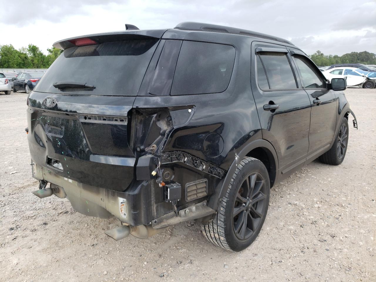 Foto 4 de la subasta – 2017 FORD EXPLORER X con VIN 1FM5K7D88HGD53092