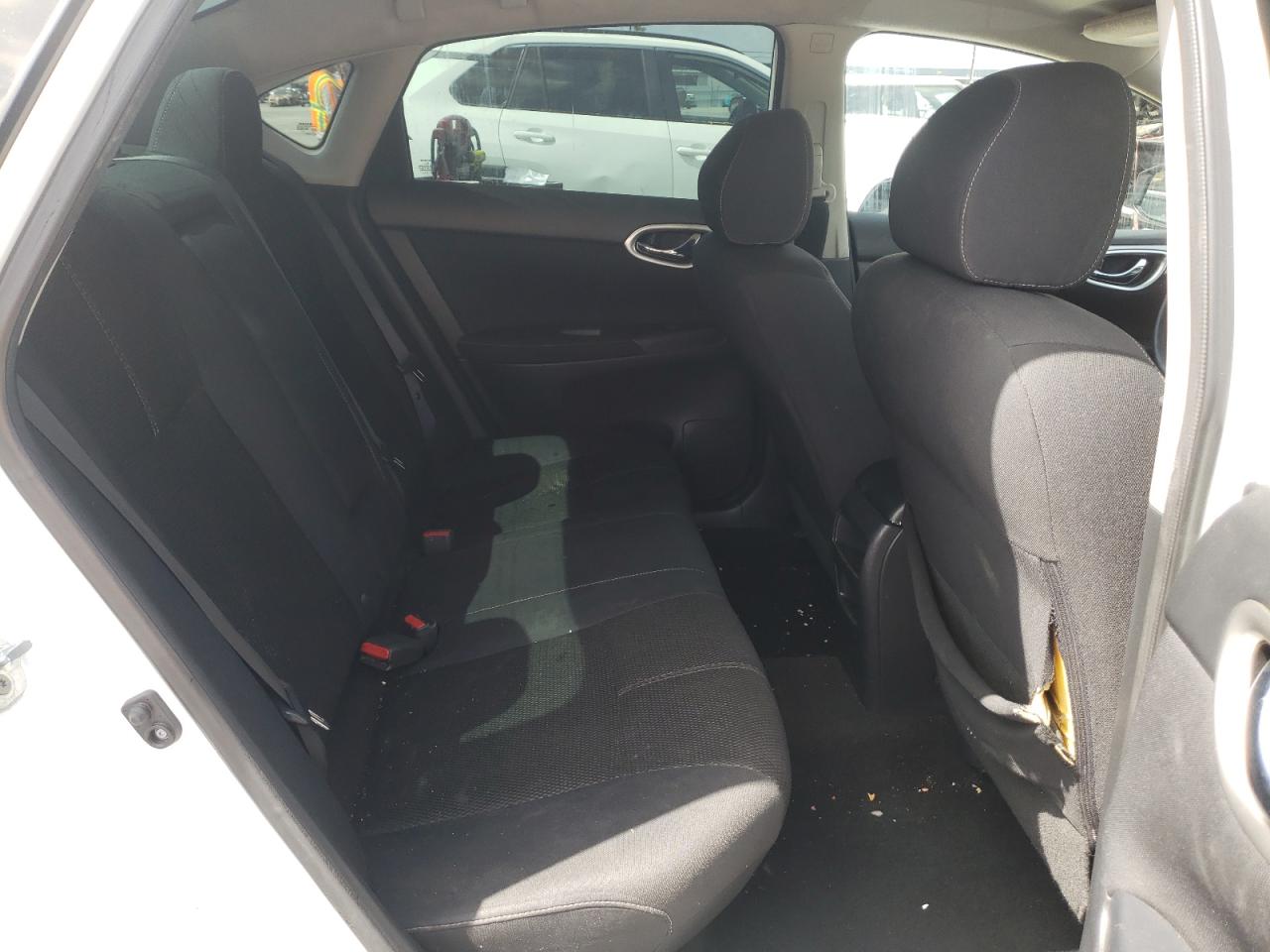 Photo 6 from auction – 2015 NISSAN SENTRA S with VIN 3N1AB7AP1FY366148