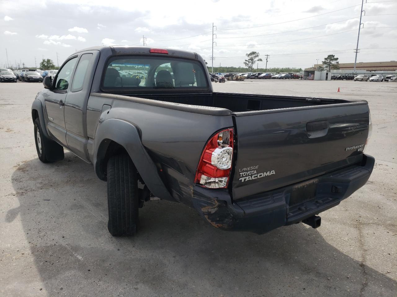 Photo 3 from auction – 2011 TOYOTA TACOMA PRE with VIN 5TFTU4GN2BX001736