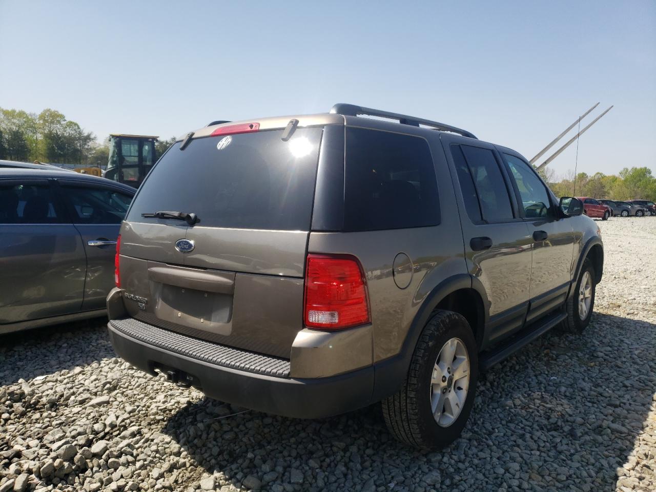 Photo 4 from auction – 2003 FORD EXPLORER X with VIN 1FMZU63KX3UA46181