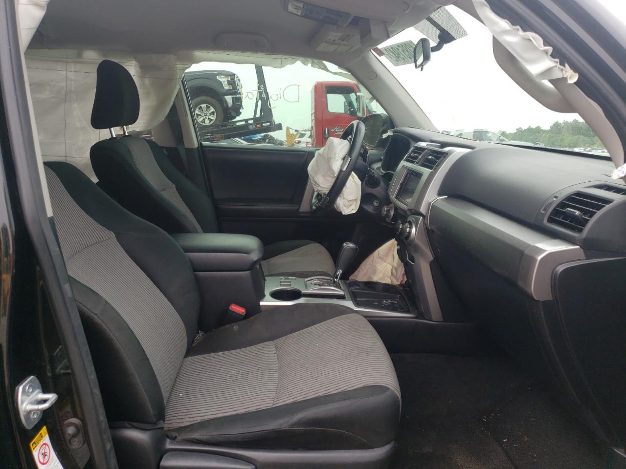 Photo 5 from auction – 2014 TOYOTA 4RUNNER SR with VIN JTEZU5JR4E5078986