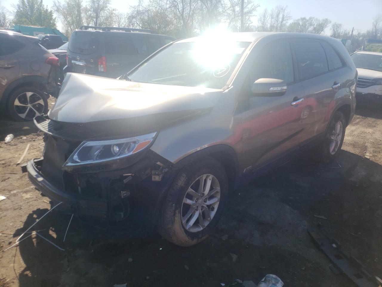 Photo 2 from auction – 2014 KIA SORENTO LX with VIN 5XYKTCA65EG457117
