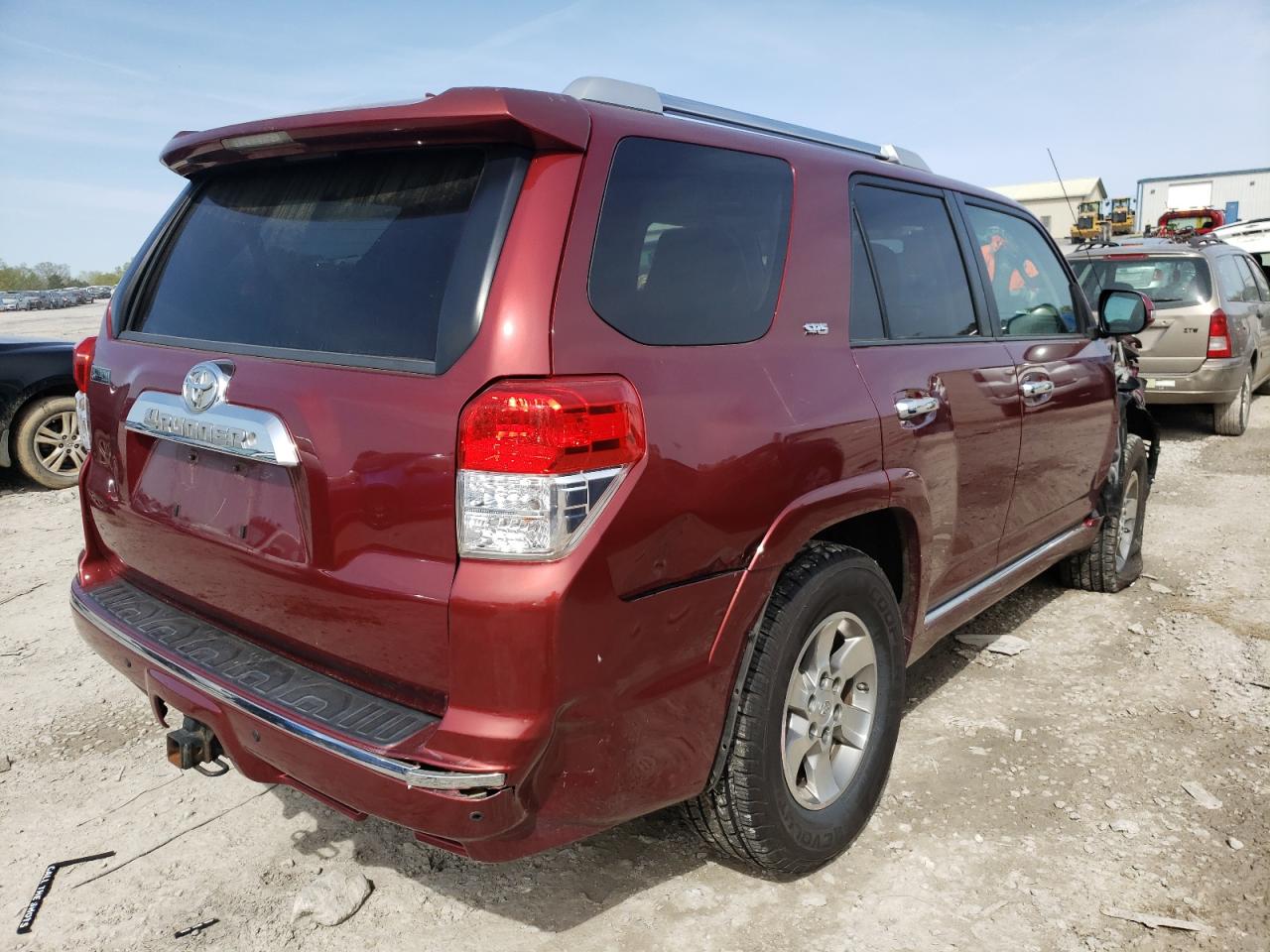 Photo 4 from auction – 2011 TOYOTA 4RUNNER SR with VIN JTEBU5JR8B5050203