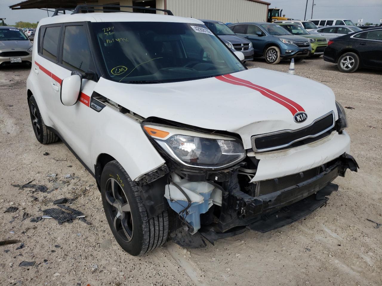 KIA SOUL 2015 with VIN KNDJN2A24F7161498 - Photo from auction