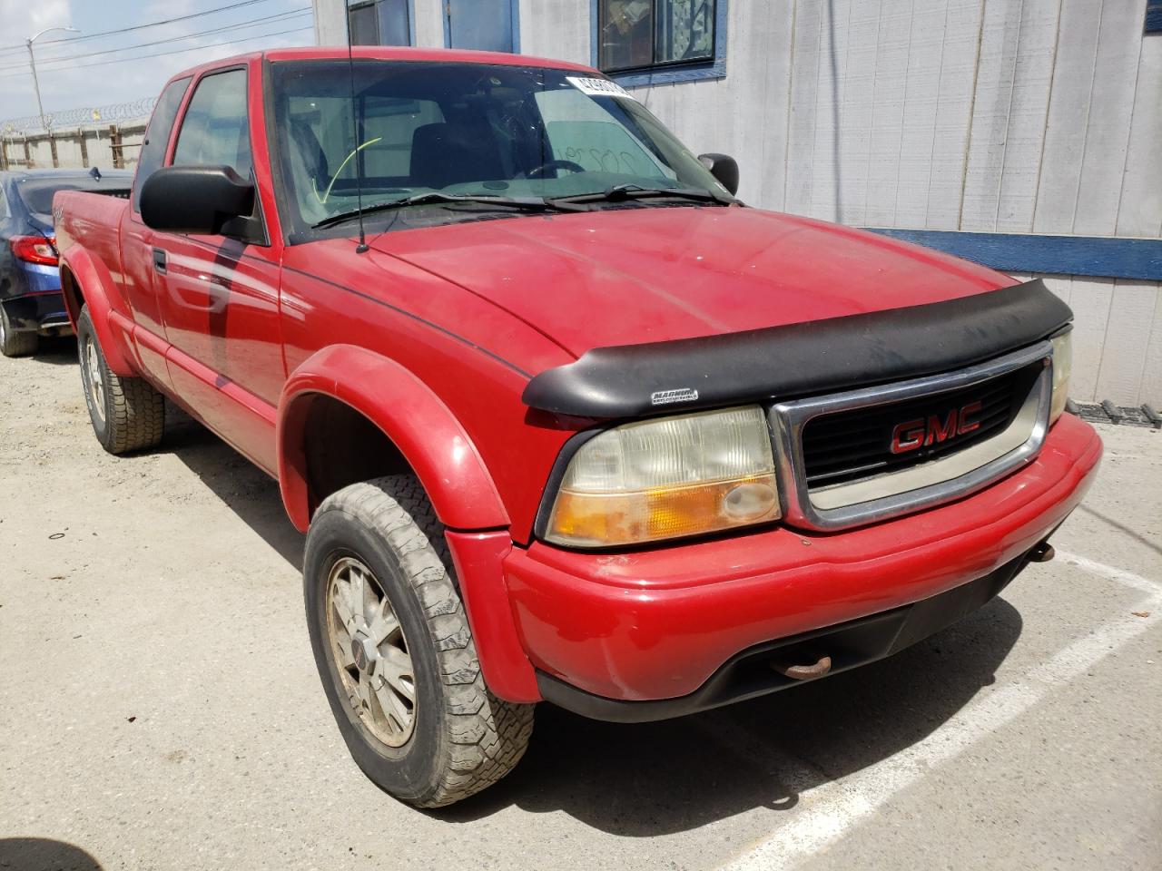 GMC SONOMA 2003 with VIN 1GTCT19X738248018 - Photo from auction