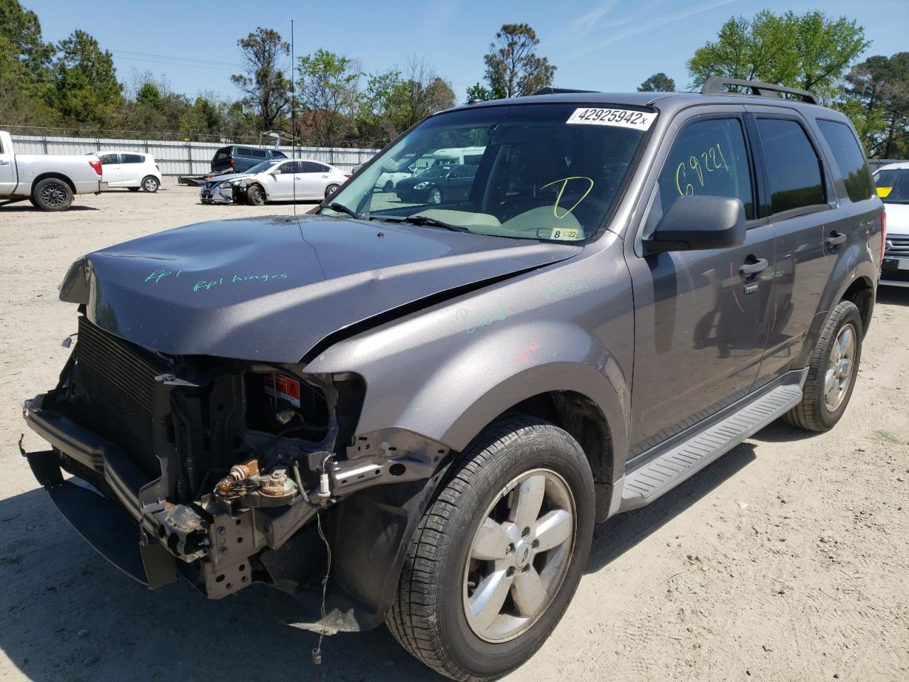 Photo 2 from auction – 2009 FORD ESCAPE XLT with VIN 1FMCU03G19KD11539