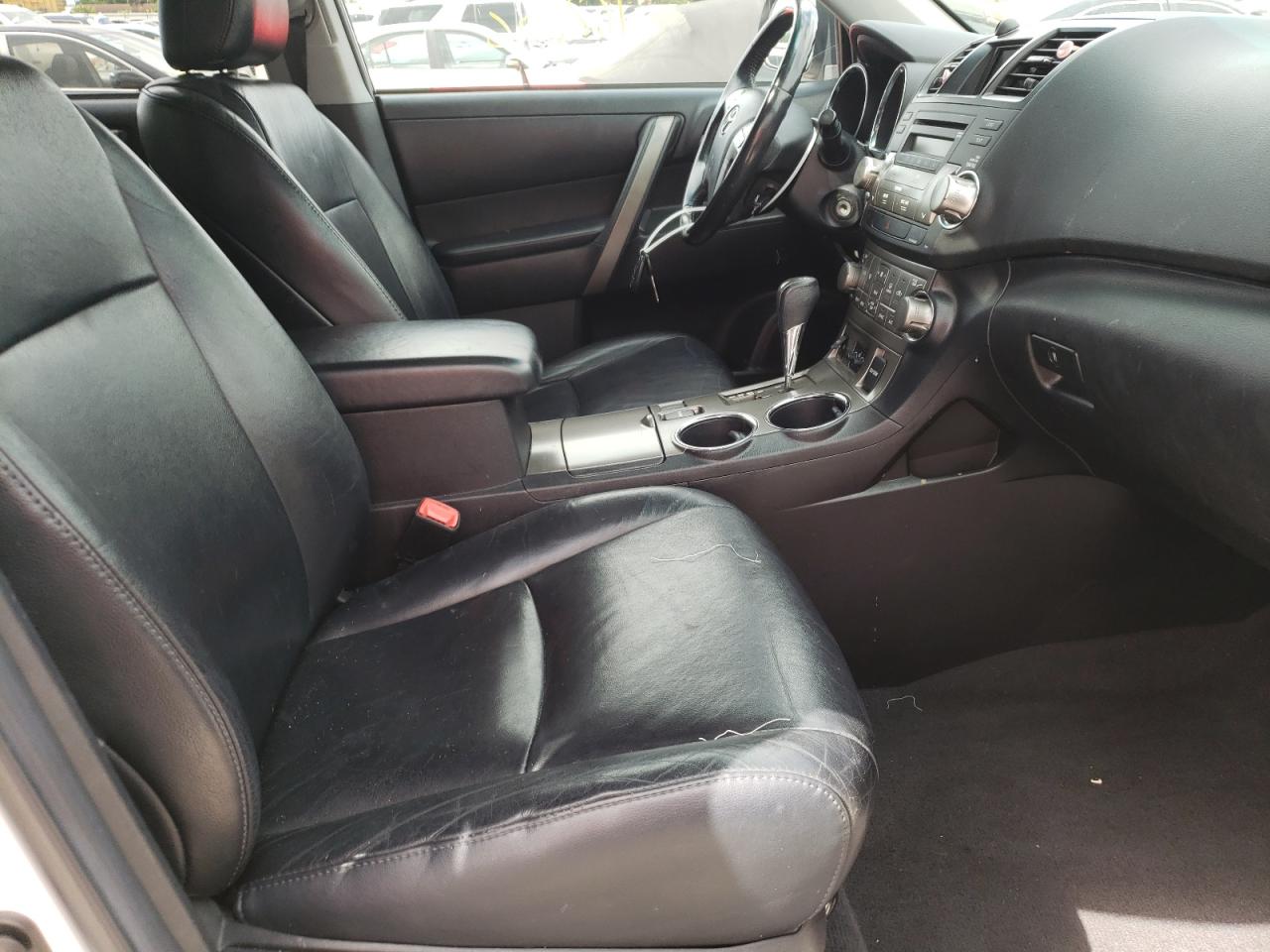 Photo 5 from auction – 2010 TOYOTA HIGHLANDER with VIN 5TDKK3EH1AS023790