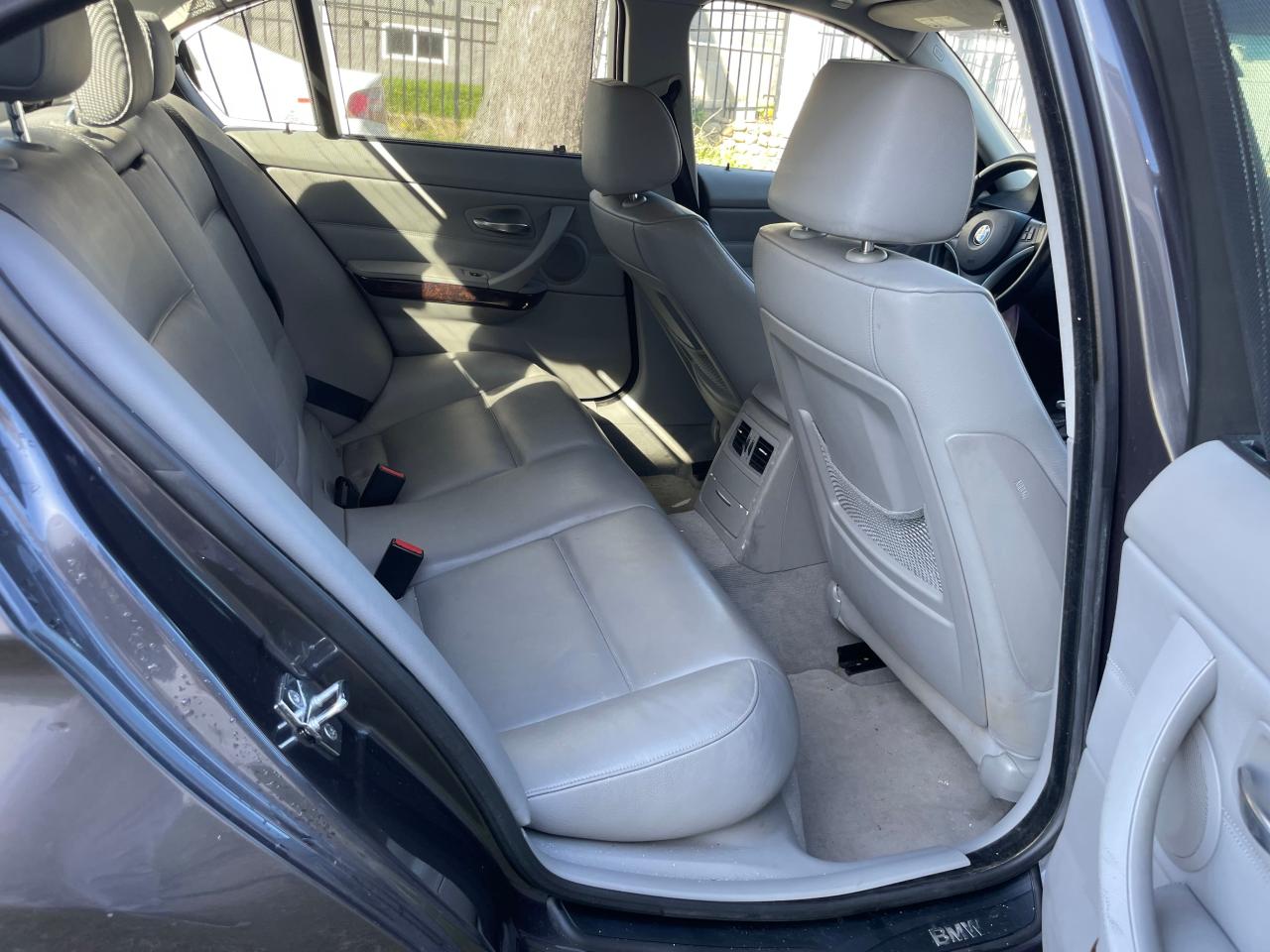 Photo 6 from auction – 2007 BMW 328 XI with VIN WBAVC935X7KX56584