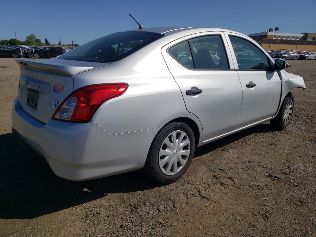Photo 4 from auction – 2019 NISSAN VERSA S with VIN 3N1CN7APXKL830366