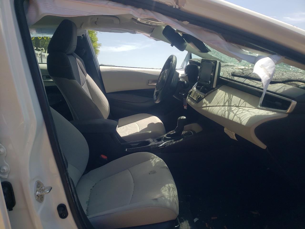 Photo 5 from auction – 2020 TOYOTA COROLLA LE with VIN 5YFEPRAE6LP132576