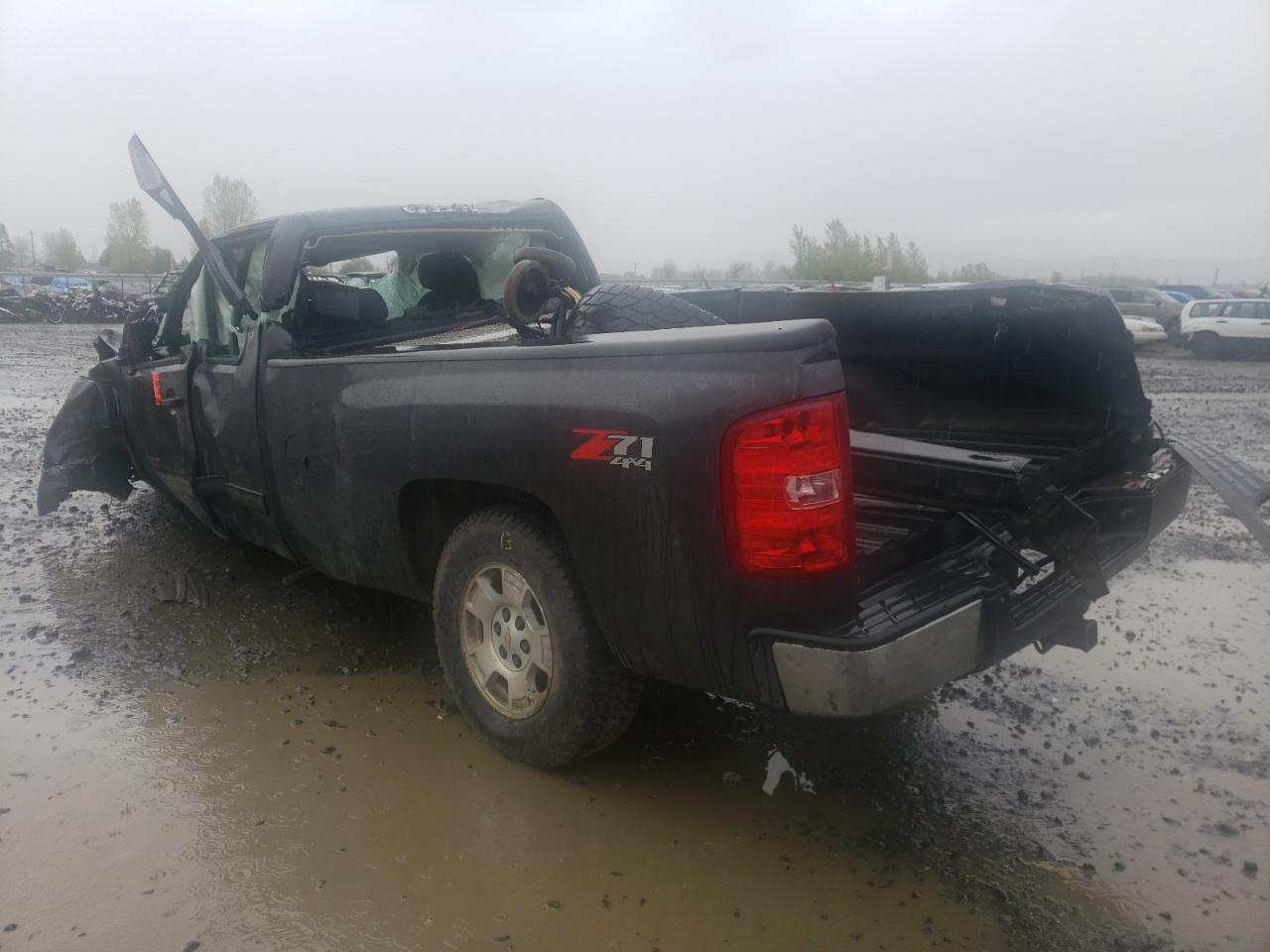 Photo 3 from auction – 2011 CHEVROLET SILVERADO with VIN 1GCRKSE00BZ441406
