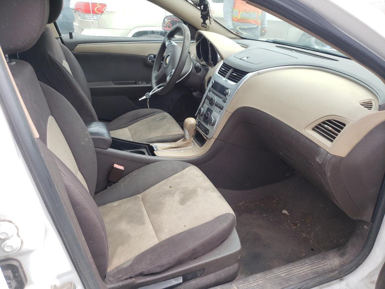 Photo 5 from auction – 2012 CHEVROLET MALIBU LS with VIN 1G1ZB5E05CF166984