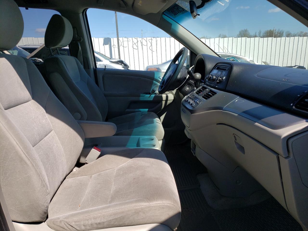 Photo 5 from auction – 2010 HONDA ODYSSEY EX with VIN 5FNRL3H43AB016638