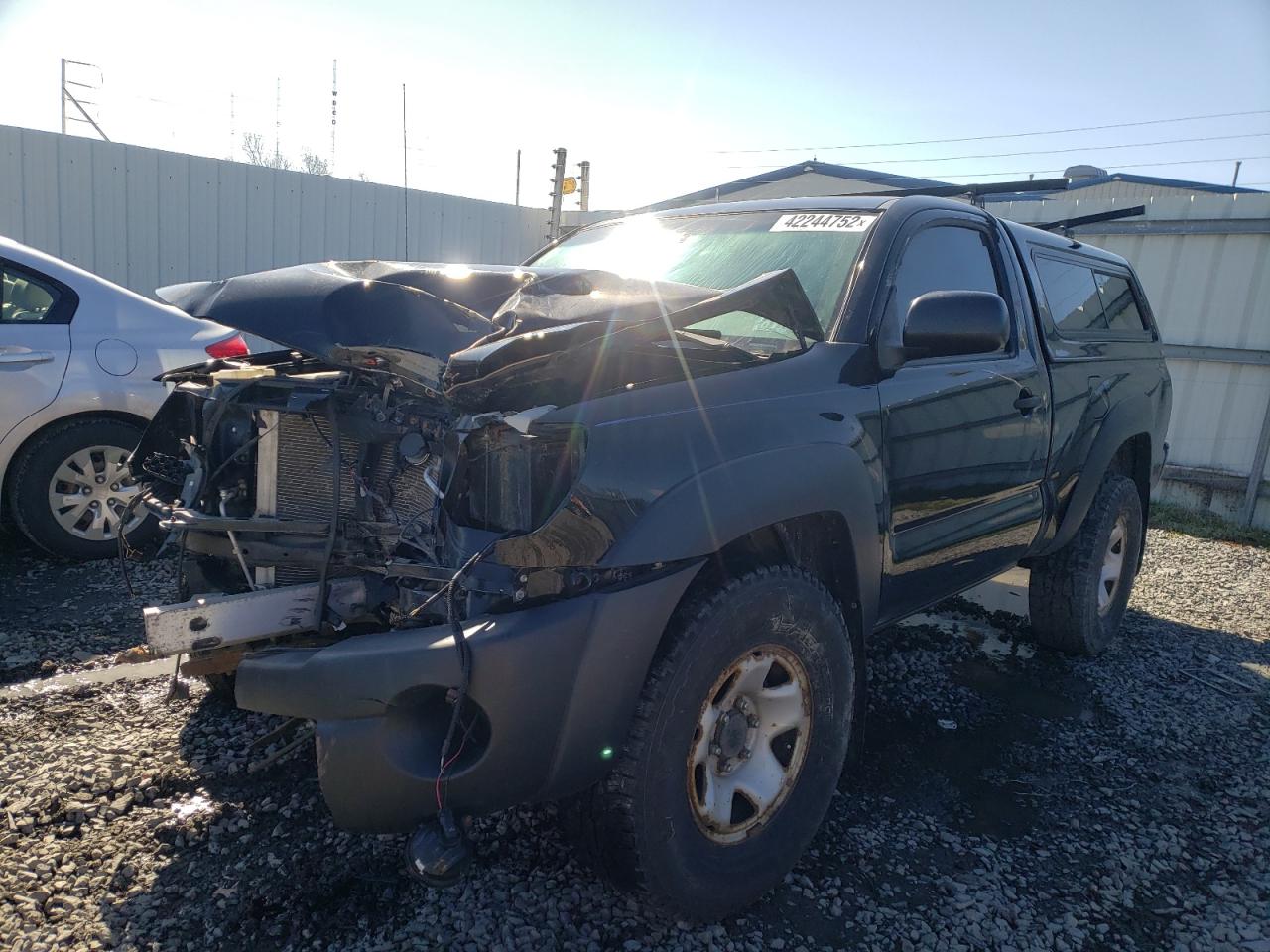 Photo 2 from auction – 2011 TOYOTA TACOMA with VIN 5TFPX4ENXBX006145
