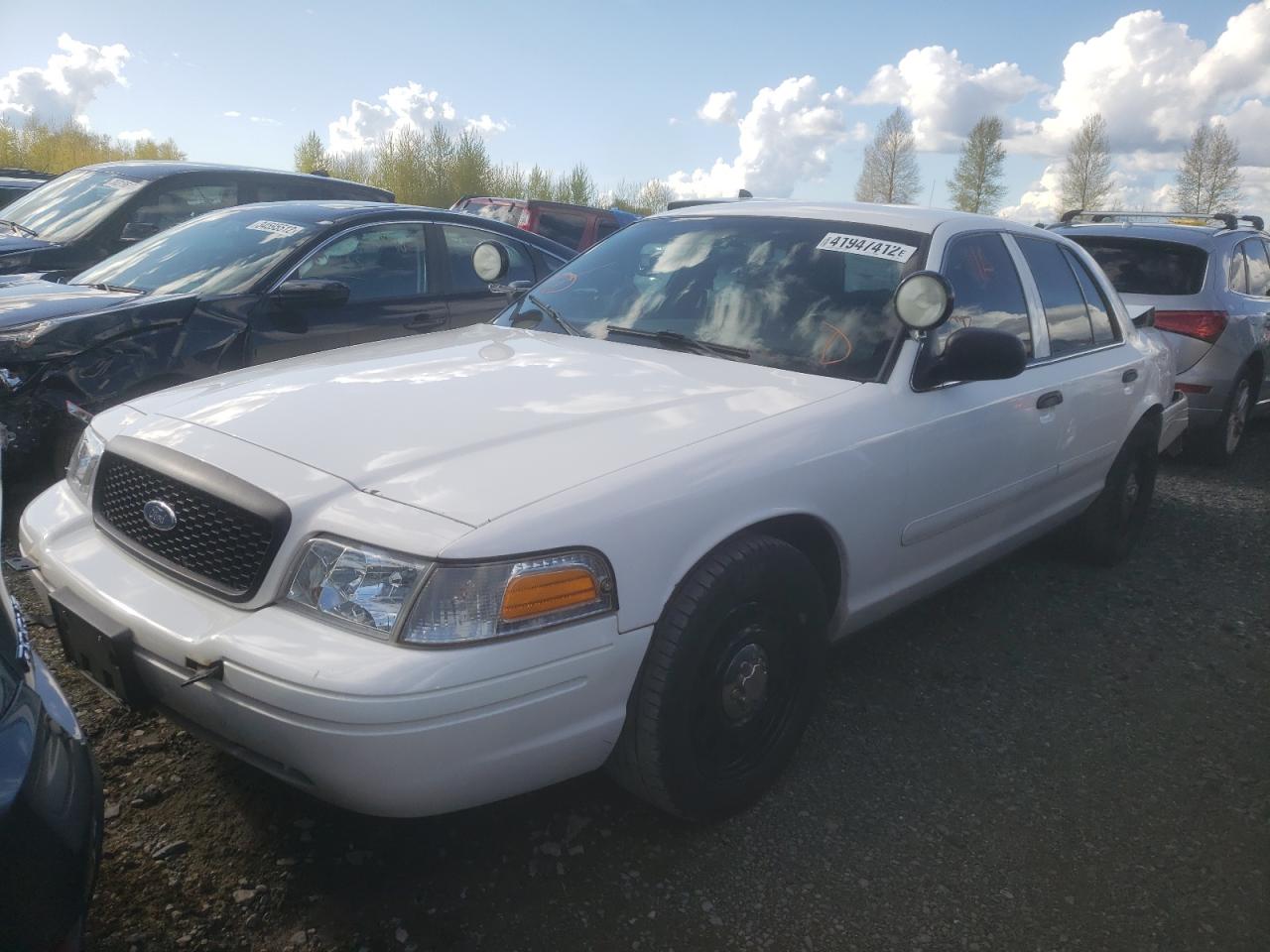 Photo 2 from auction – 2008 FORD CROWN VICT with VIN 2FAHP71V78X177004