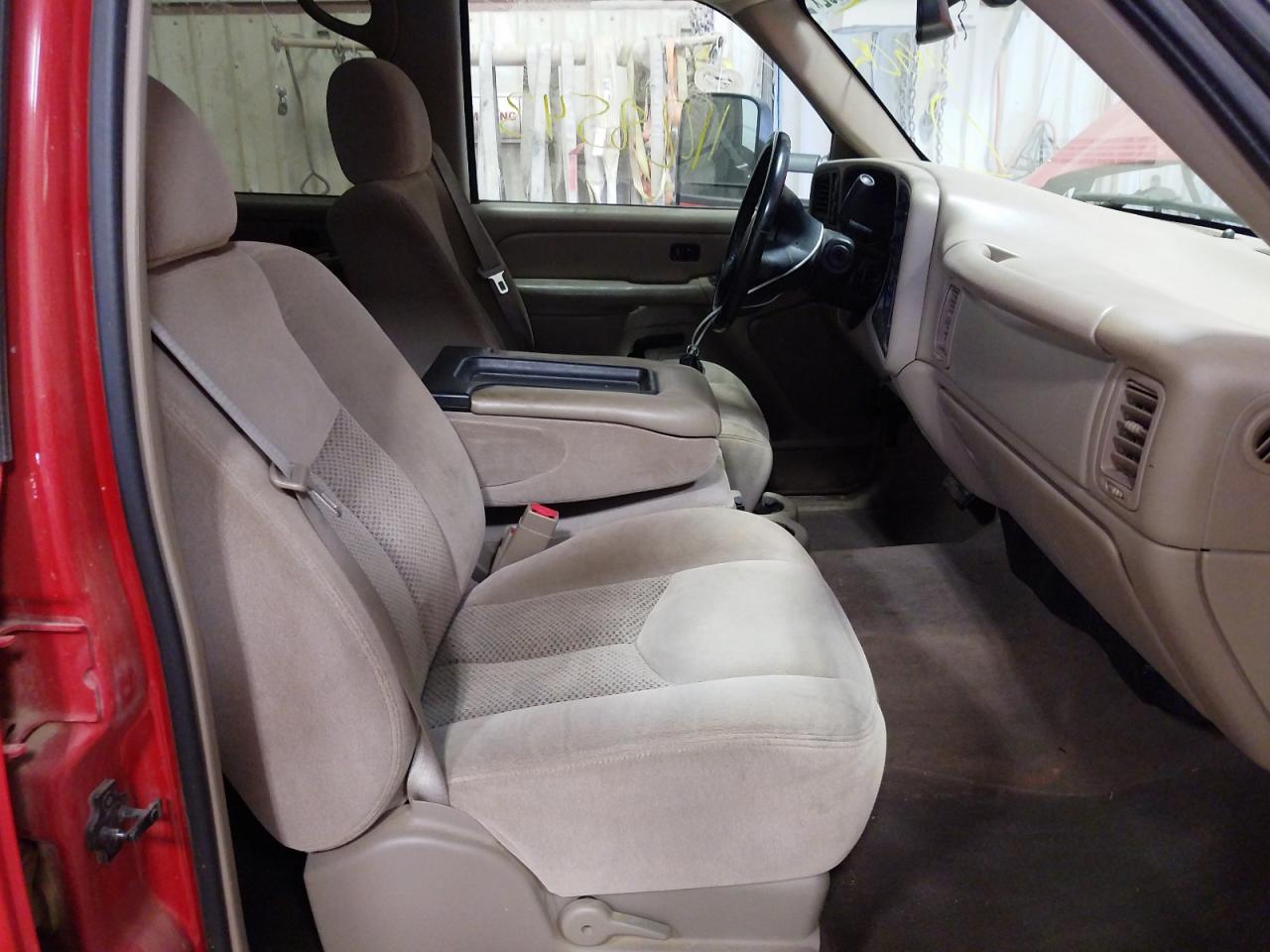 Photo 5 from auction – 2004 CHEVROLET SILVERADO with VIN 1GCHK23U54F117566