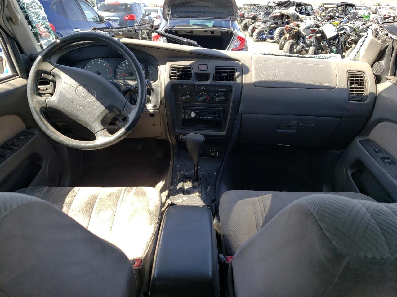 Photo 9 from auction – 2002 TOYOTA 4RUNNER SR with VIN JT3GN86R220240064