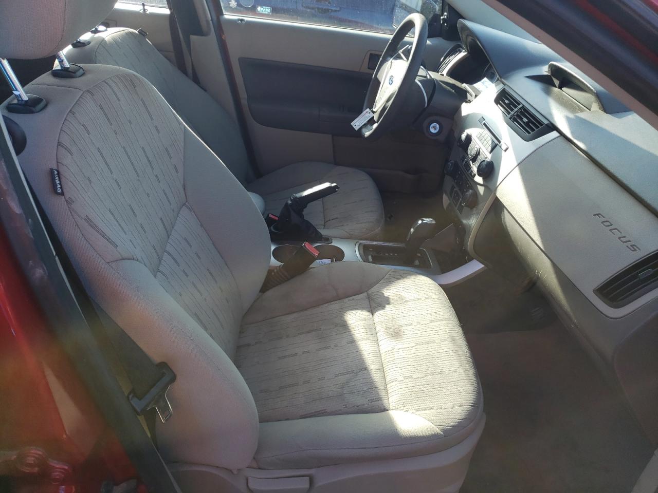 Photo 5 from auction – 2011 FORD FOCUS with VIN 1FAHP3FN0BW175406
