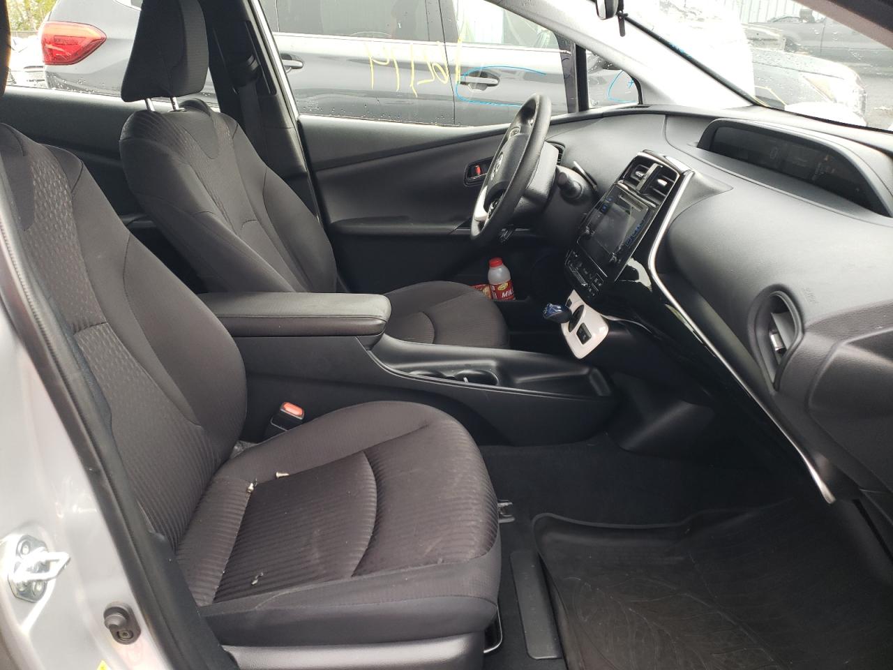 Photo 5 from auction – 2018 TOYOTA PRIUS with VIN JTDKBRFU7J3077384