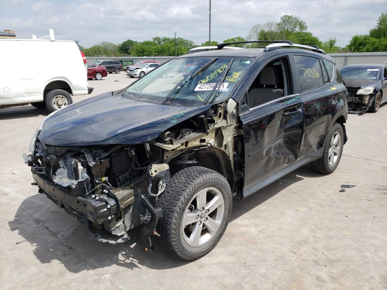 Photo 2 from auction – 2015 TOYOTA RAV4 XLE with VIN 2T3WFREV8FW208908