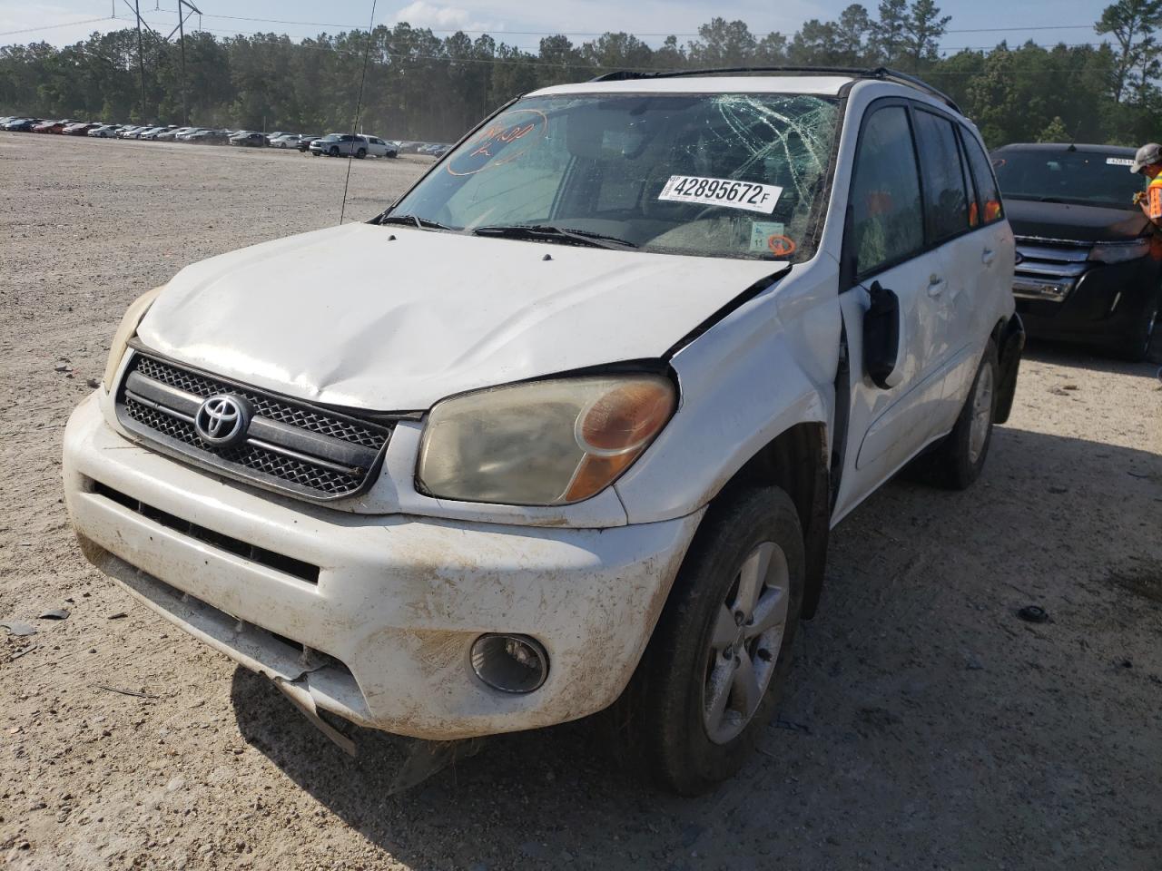Photo 2 from auction – 2004 TOYOTA RAV4 with VIN JTEHD20V740004305