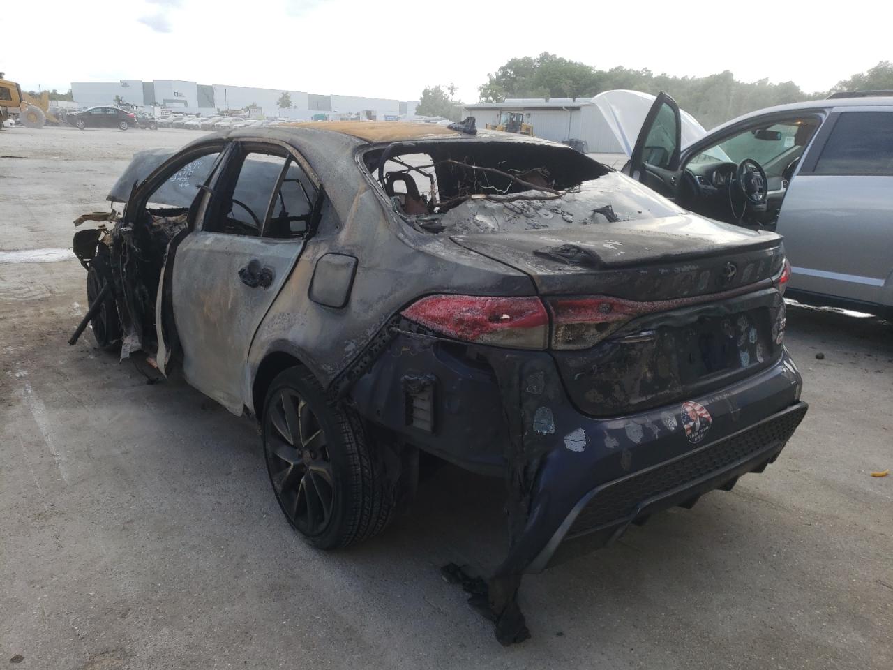 Photo 3 from auction – 2021 TOYOTA COROLLA SE with VIN 5YFS4MCE2MP091022