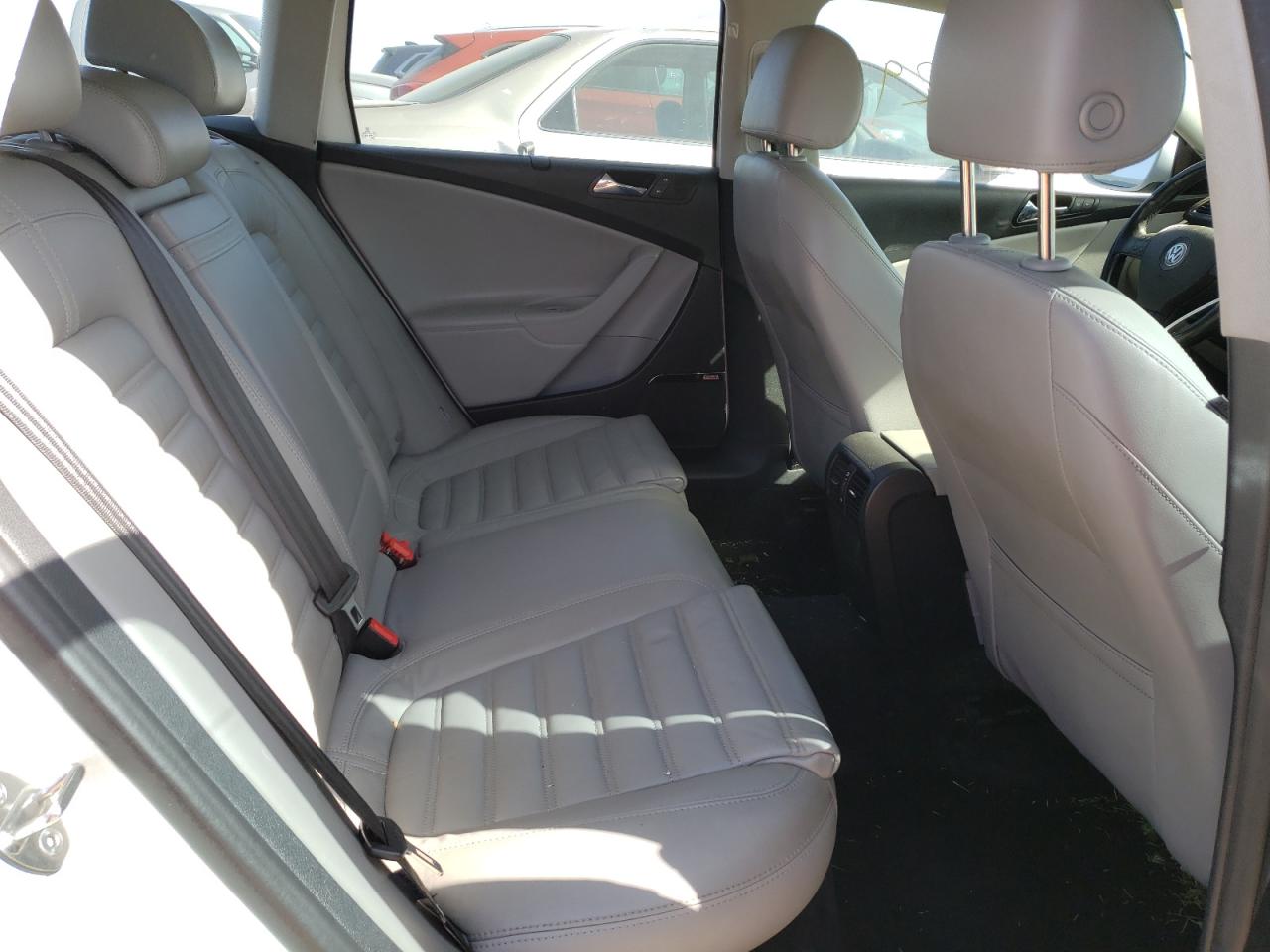 Photo 6 from auction – 2007 VOLKSWAGEN PASSAT 3.6 with VIN WVWPU93C57E008024