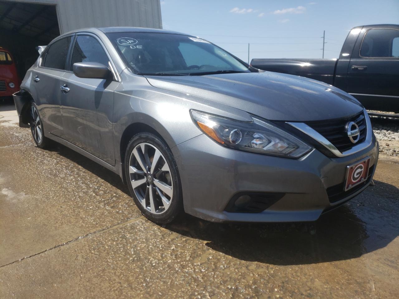 NISSAN ALTIMA 2.5 2017 with VIN 1N4AL3APXHC481027 - Photo from auction