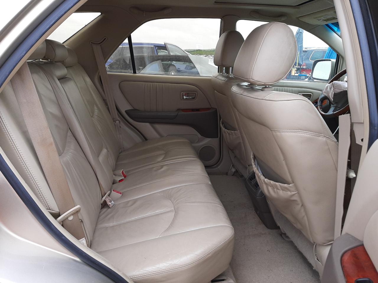 Photo 6 from auction – 2003 LEXUS RX 300 with VIN JTJGF10U630157958