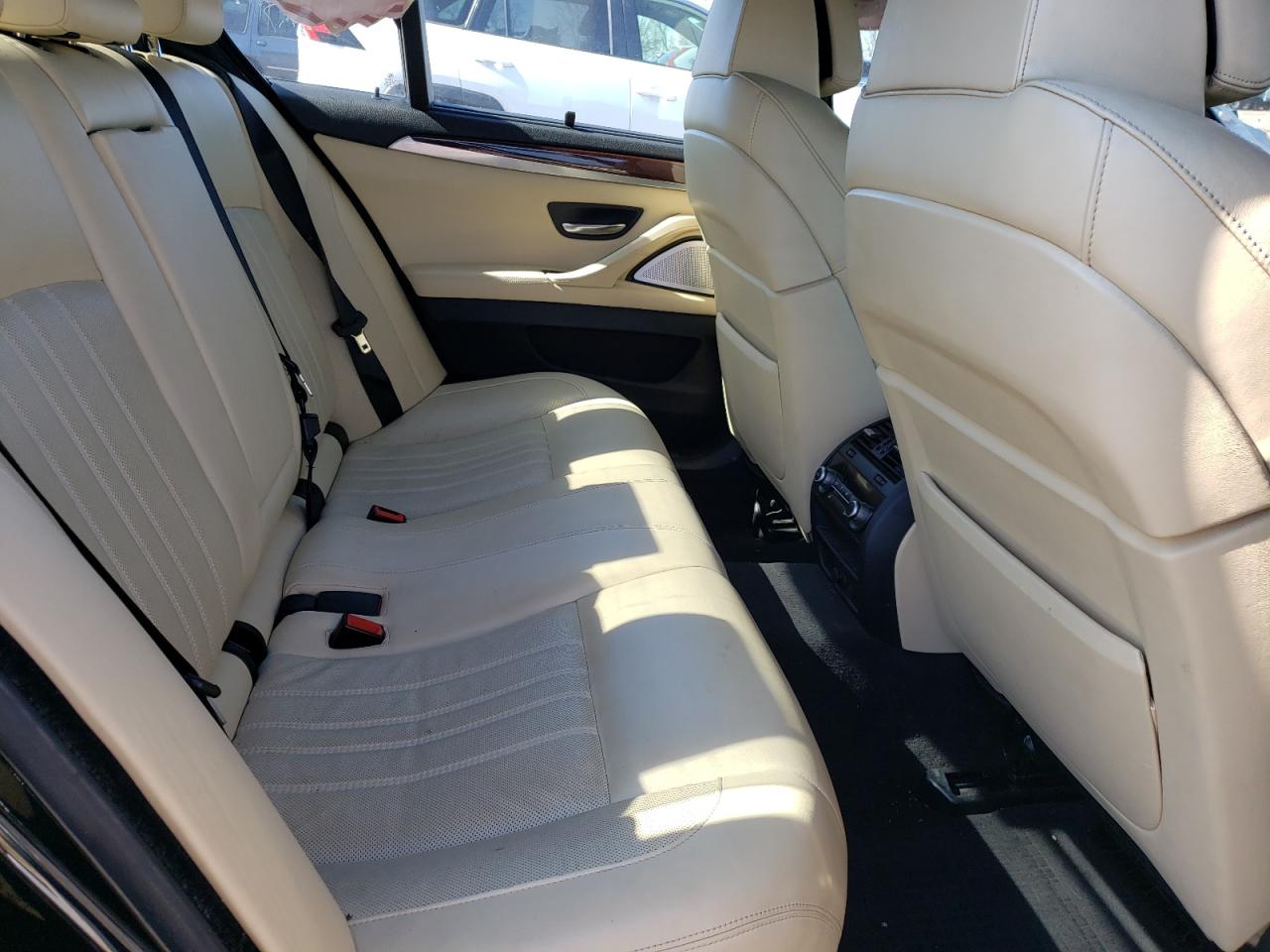 Photo 6 from auction – 2013 BMW M5 with VIN WBSFV9C56DD096005
