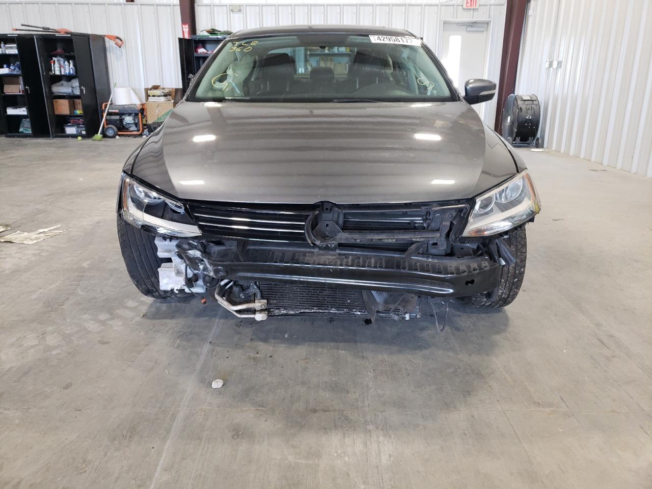 Photo 9 from auction – 2014 VOLKSWAGEN JETTA SE with VIN 3VWD17AJ2EM378014