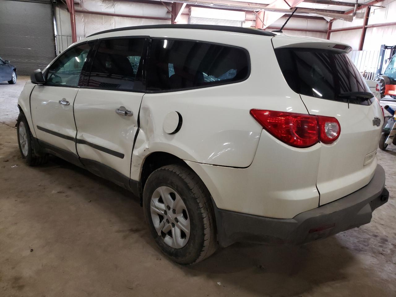 Photo 3 from auction – 2012 CHEVROLET TRAVERSE L with VIN 1GNKRFED8CJ362094