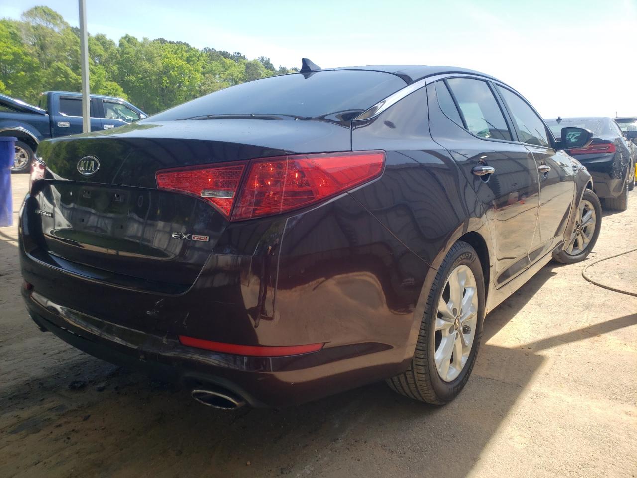 Photo 4 from auction – 2011 KIA OPTIMA EX with VIN KNAGN4A79B5075866