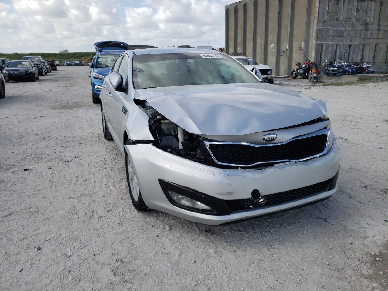 Photo 9 from auction – 2013 KIA OPTIMA EX with VIN 5XXGN4A7XDG251454