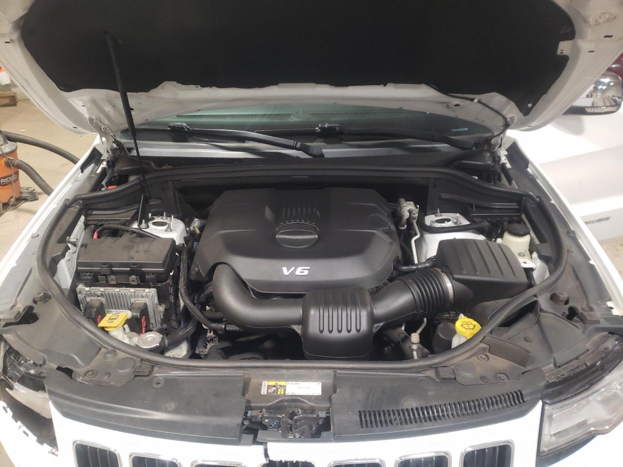 Photo 7 from auction – 2015 JEEP GRAND CHER with VIN 1C4RJFBG8FC214615