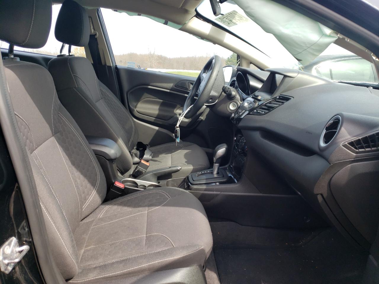 Photo 5 from auction – 2019 FORD FIESTA SE with VIN 3FADP4EJ4KM128186