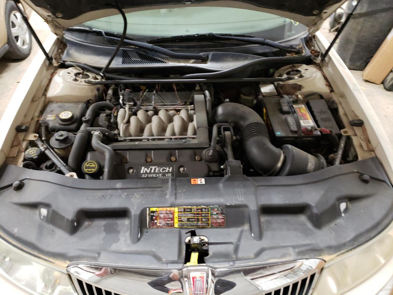 Photo 7 from auction – 2002 LINCOLN CONTINENTA with VIN 1LNHM97V42Y611517