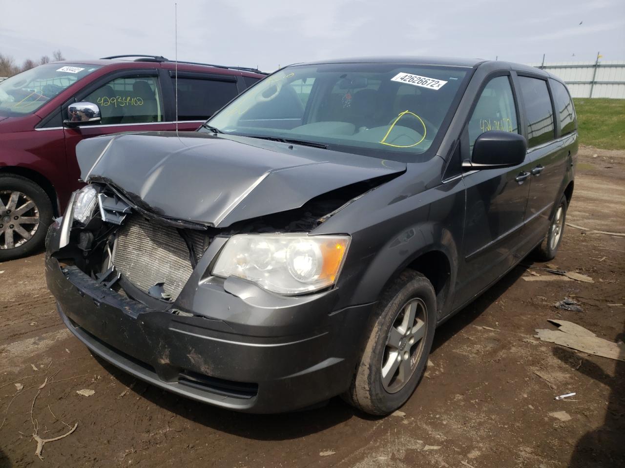Photo 2 from auction – 2010 CHRYSLER TOWN & COU with VIN 2A4RR4DE8AR381852