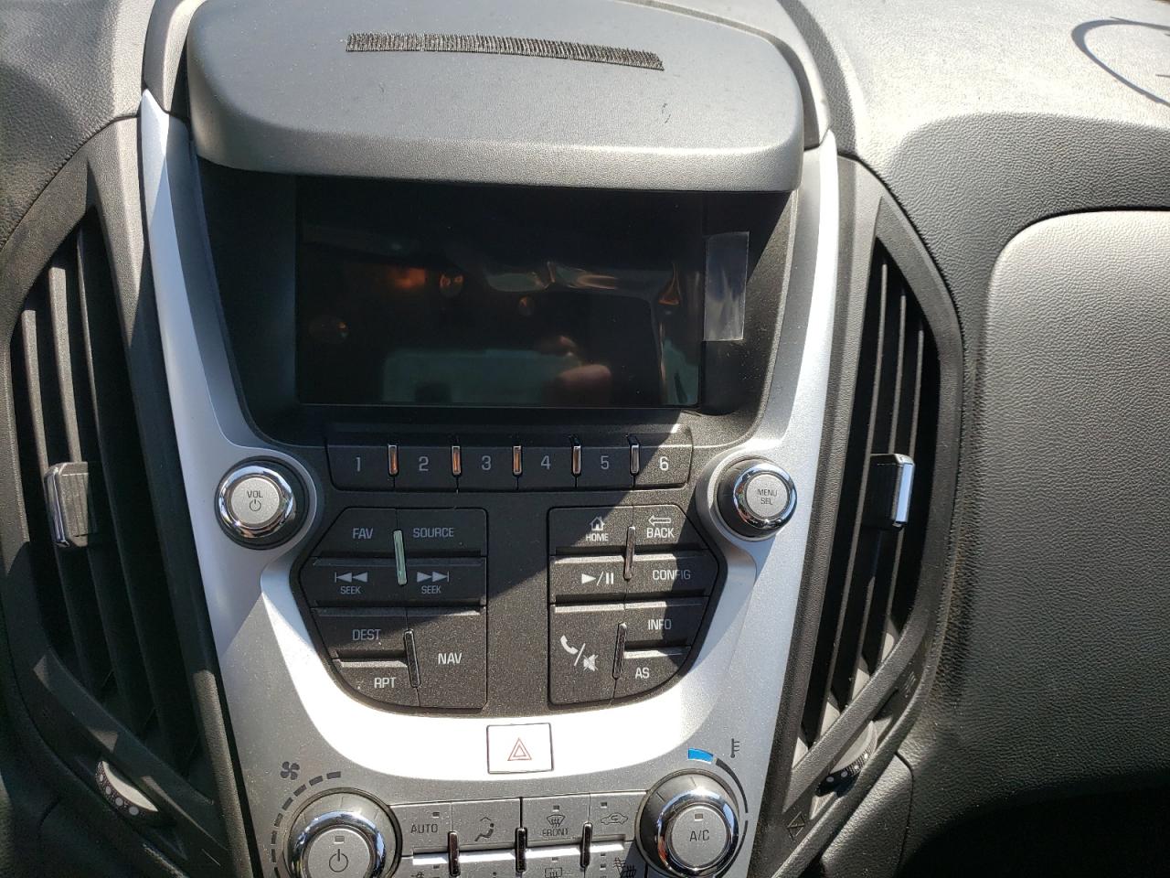 Photo 9 from auction – 2017 CHEVROLET EQUINOX LT with VIN 2GNFLFE39H6289381