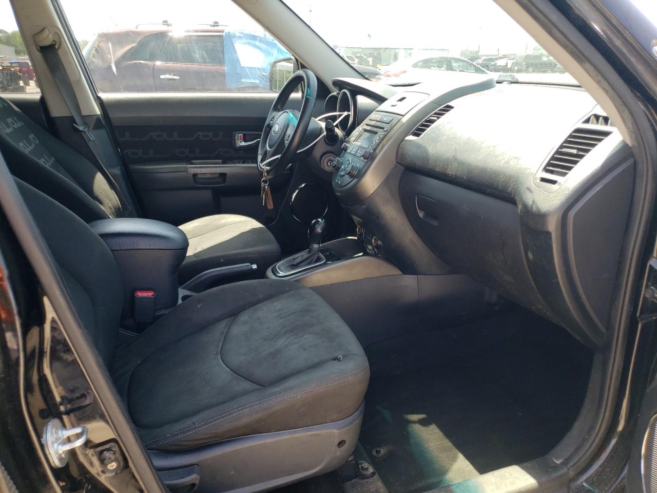 Снимка 5 от търг – 2012 KIA SOUL + с VIN KNDJT2A61C7440346