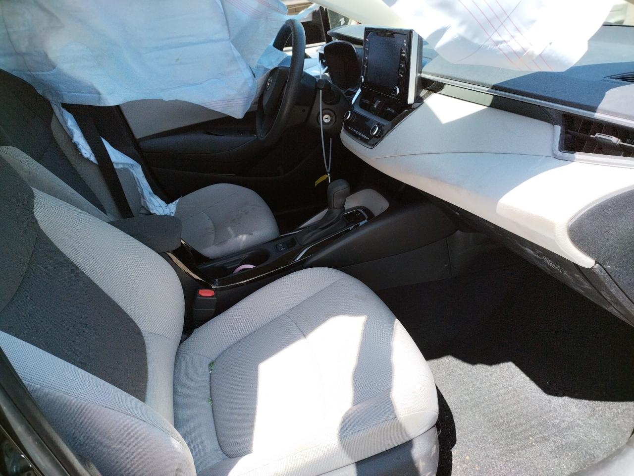 Photo 5 from auction – 2021 TOYOTA COROLLA LE with VIN JTDEPMAE2MJ188197