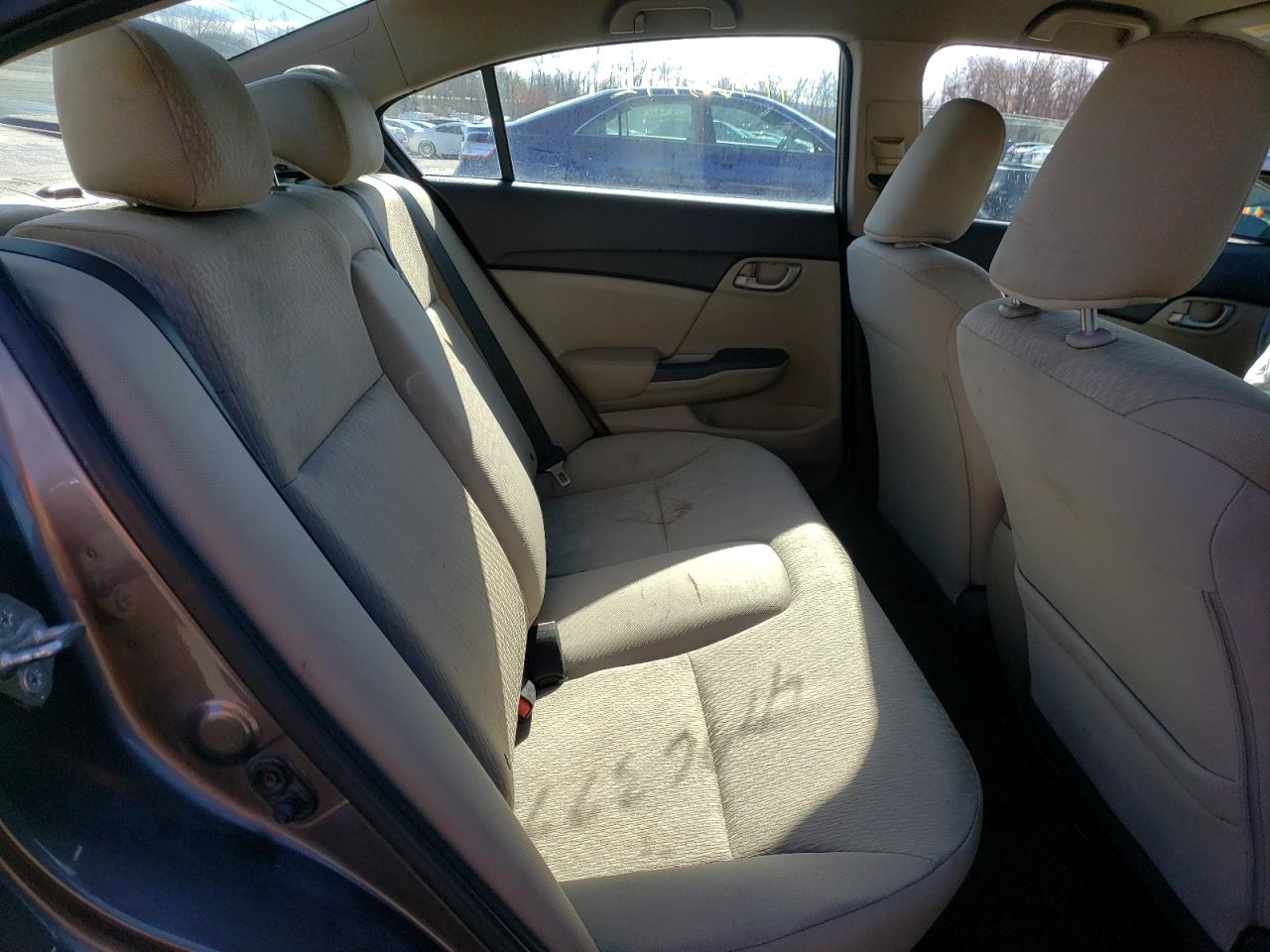 Photo 6 from auction – 2014 HONDA CIVIC LX with VIN 19XFB2F54EE260368