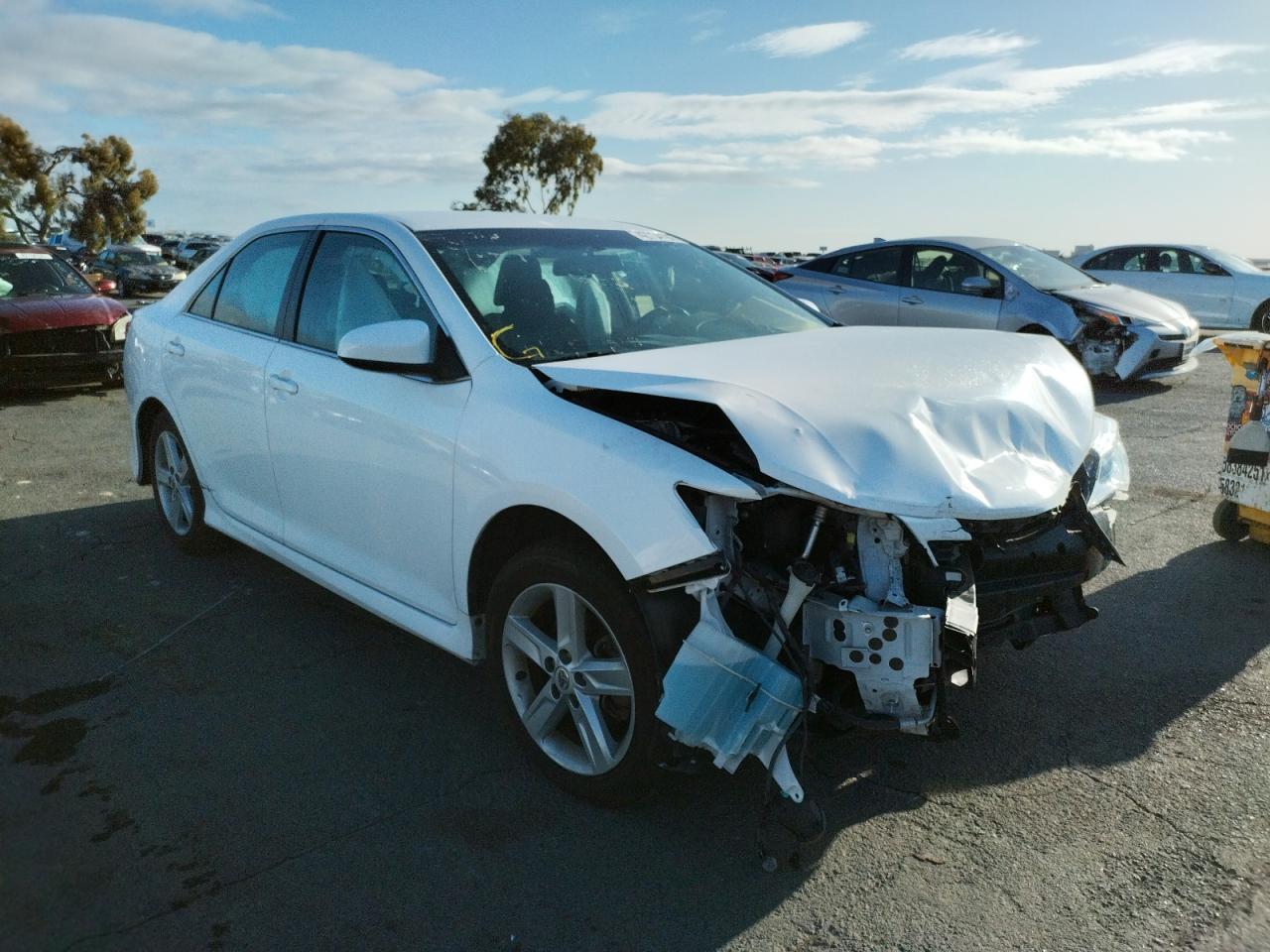 TOYOTA CAMRY L 2014 with VIN 4T1BF1FK5EU792860 - Photo from auction