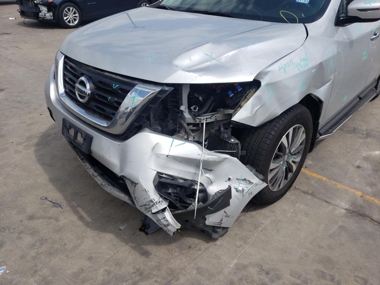 Photo 9 from auction – 2017 NISSAN PATHFINDER with VIN 5N1DR2MN3HC904195