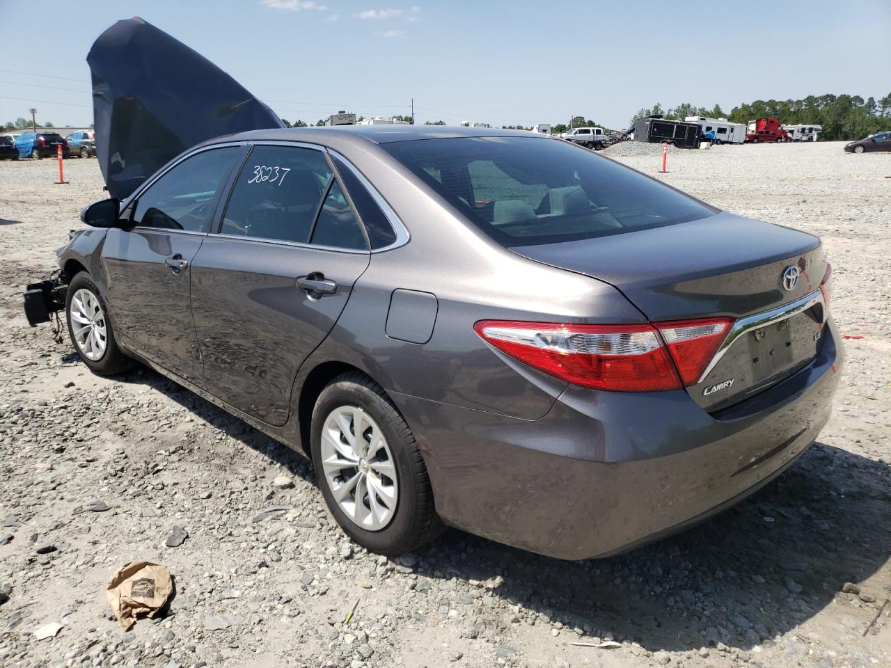 Photo 3 from auction – 2016 TOYOTA CAMRY LE with VIN 4T4BF1FK9GR549948