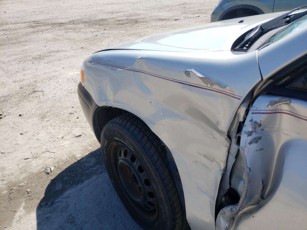 Photo 10 from auction – 2000 TOYOTA COROLLA VE with VIN 1NXBR12E3YZ326436