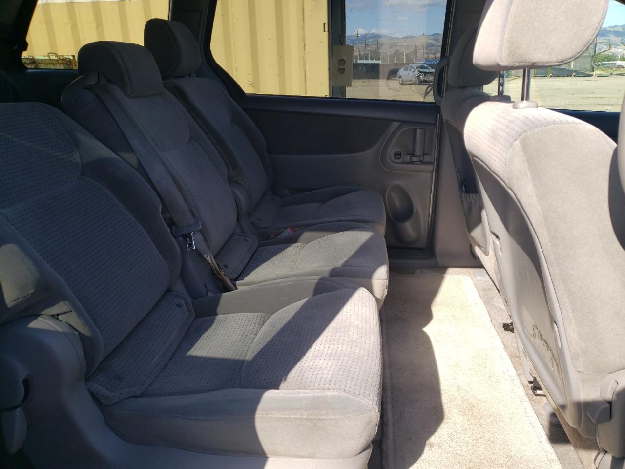 Photo 6 from auction – 2006 TOYOTA SIENNA CE with VIN 5TDZA23C46S390984